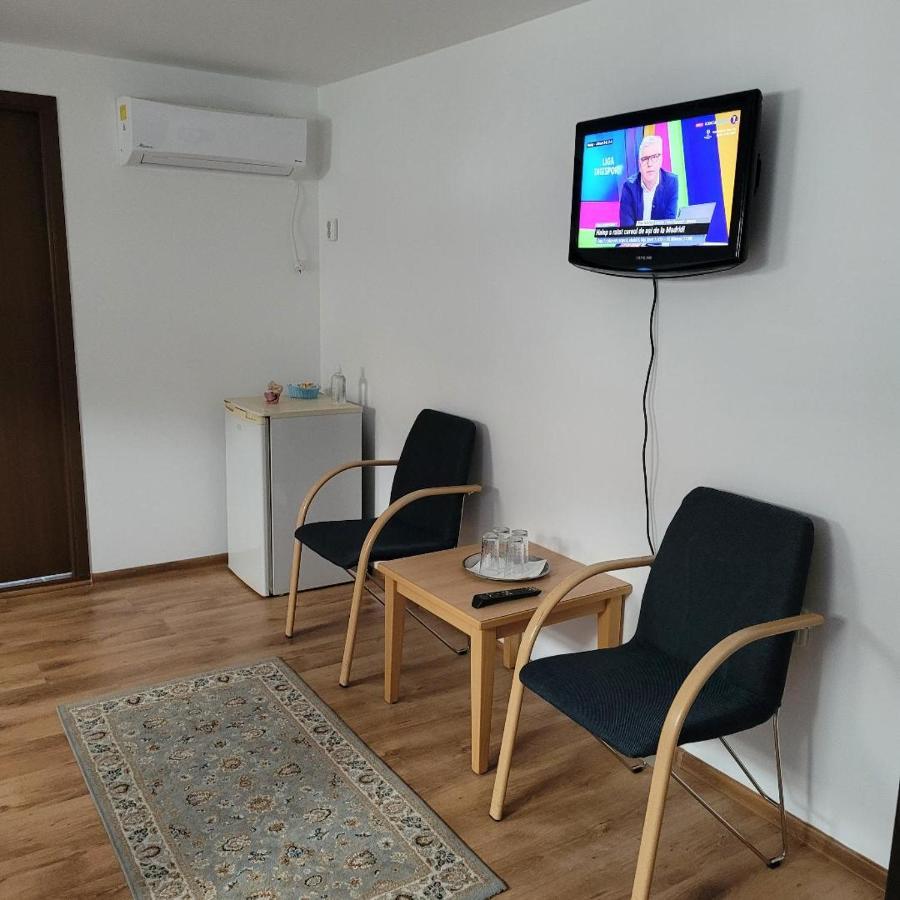 Отель Casa Uila Оршова Экстерьер фото