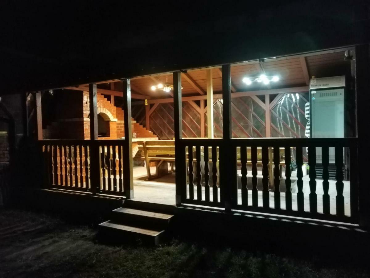 Отель Casa Uila Оршова Экстерьер фото